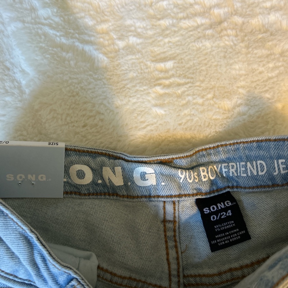 Brand New Song 90’s Boyfriend Jeans